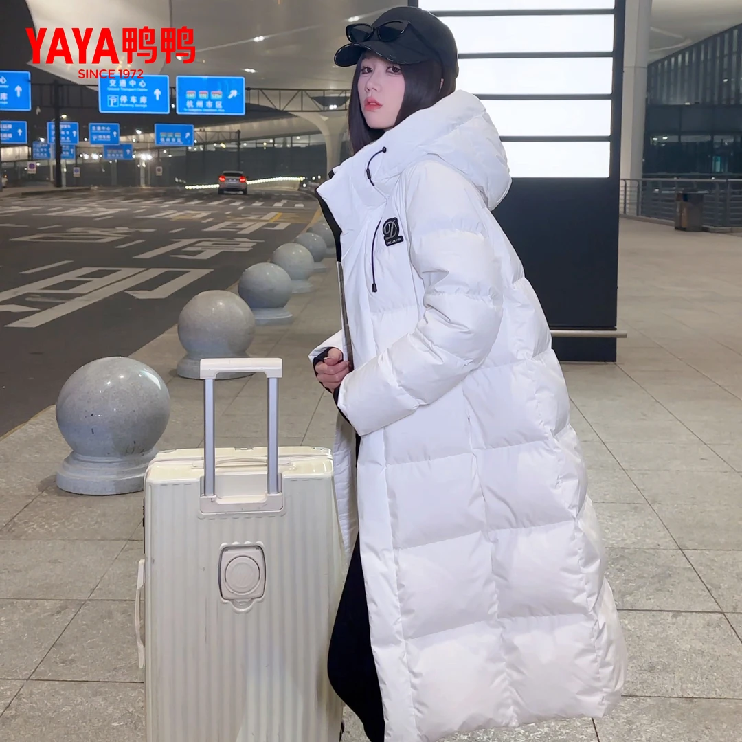 YAYA/鸭鸭2025户外加厚情侣休闲宽松连帽保暖冬季长款羽绒服1793