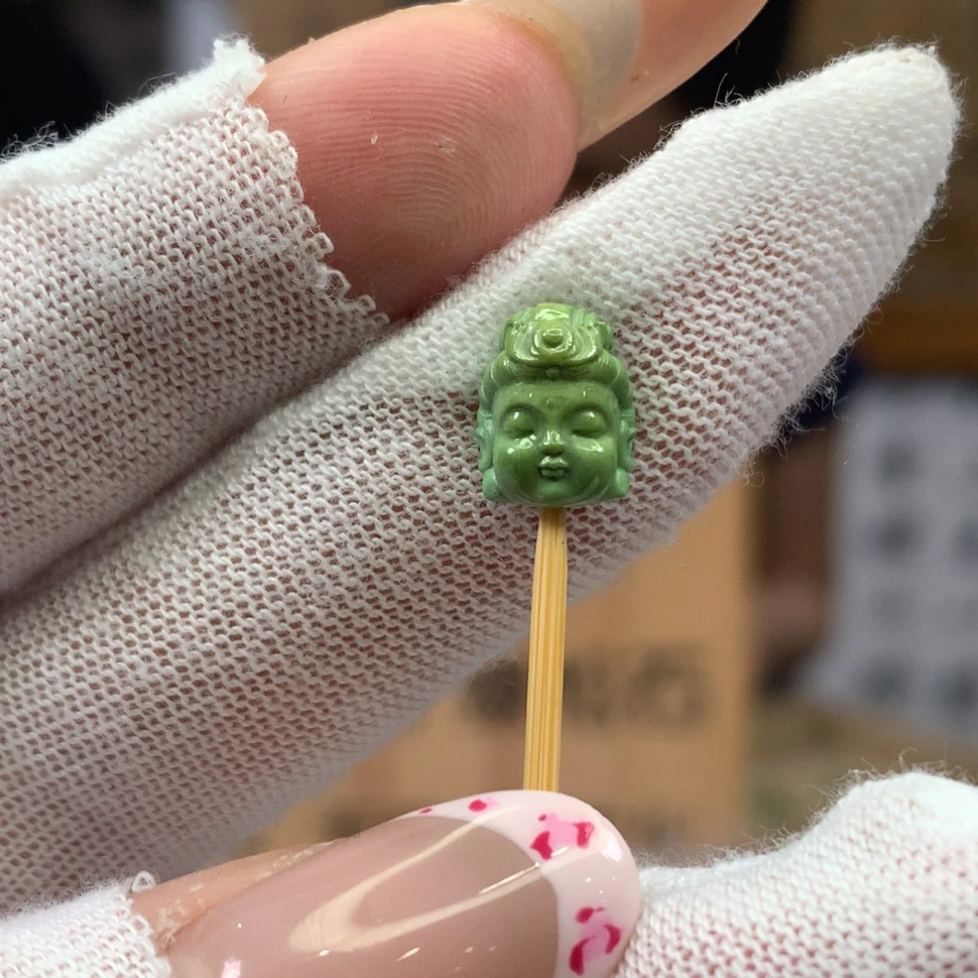 绿松石未镶嵌挂件