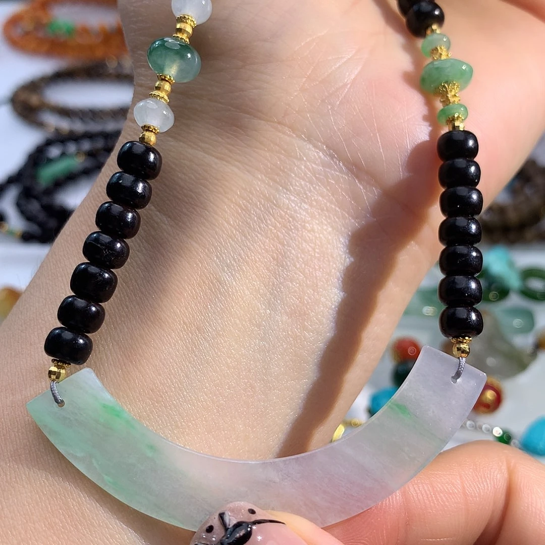 翡翠18K金镶嵌颈饰翡翠玉衡