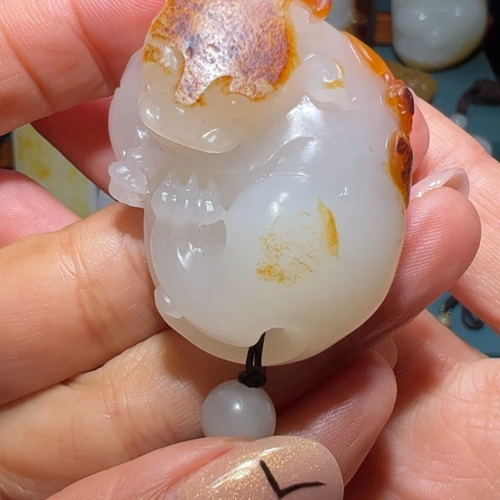 心***动和田玉未镶嵌颈饰