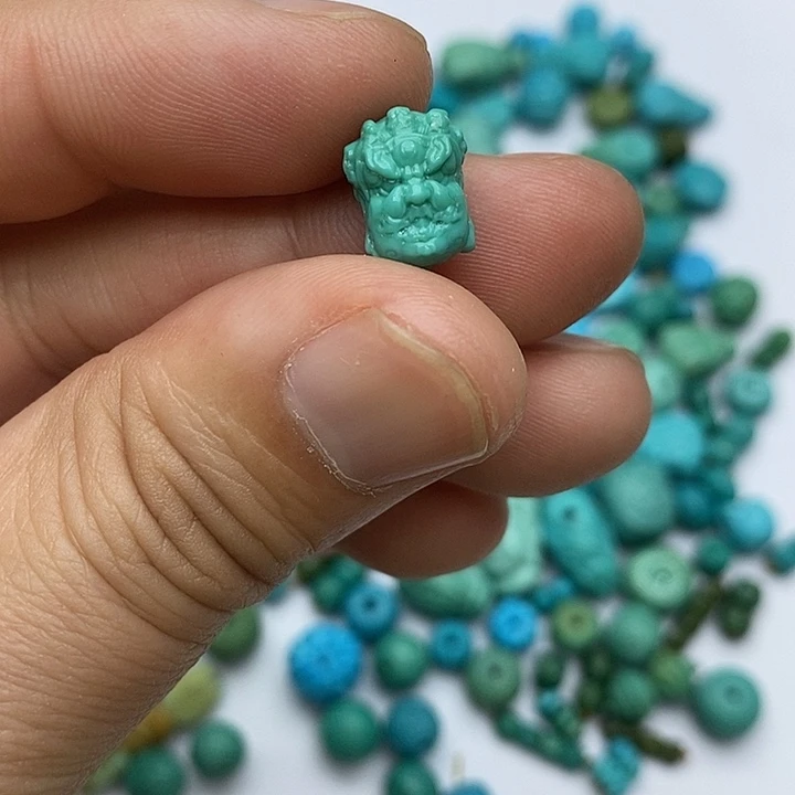 绿松石未镶嵌珠宝奇石