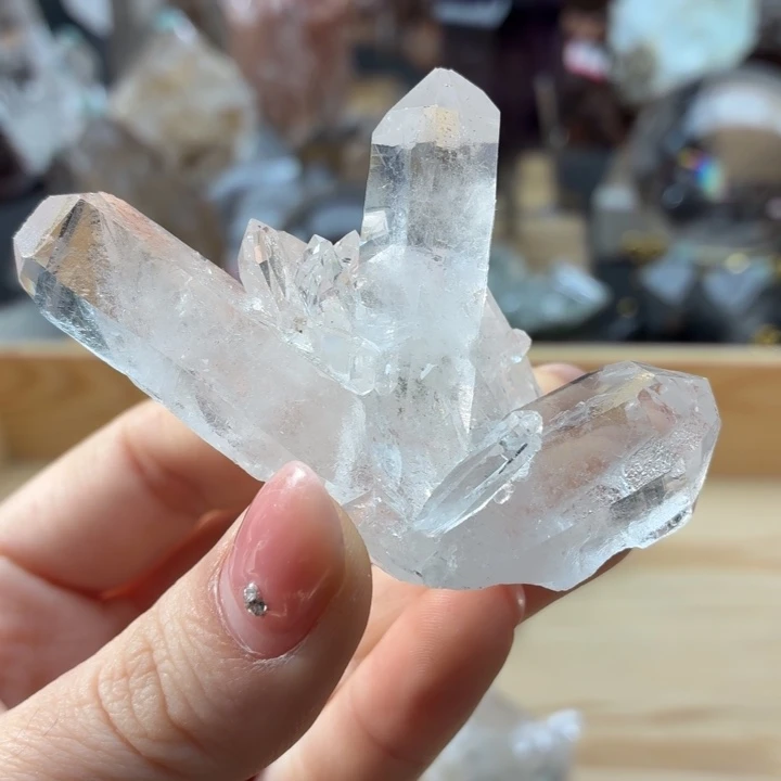 水晶摆件未镶嵌小杜