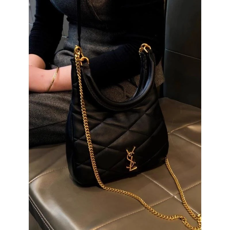 香港品牌2025新款时尚女包轻奢百搭大容量小香风网红洋气单肩包包