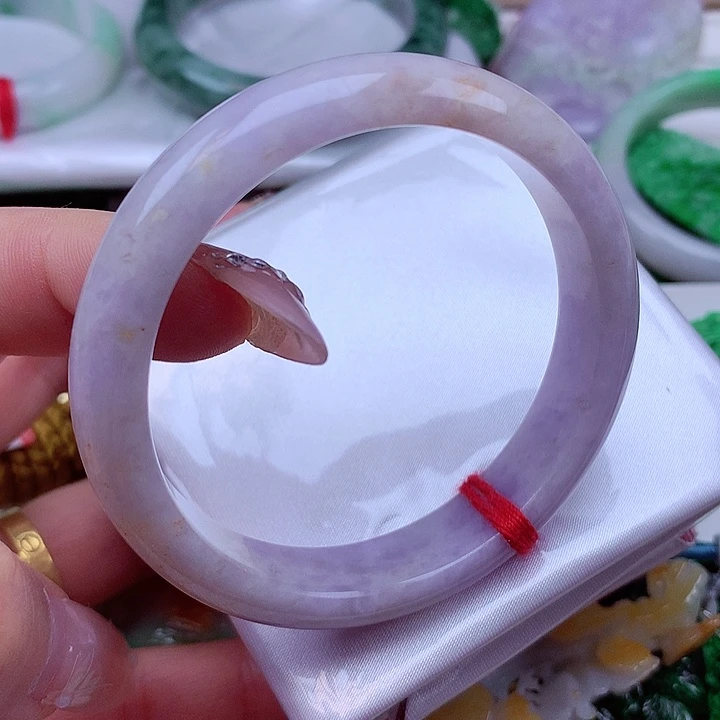 翡翠手镯未镶嵌翡翠手镯