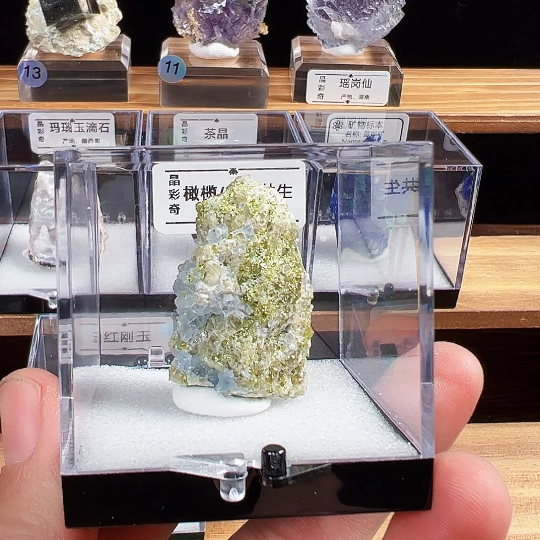 查罗石珠宝半成品合金小****?