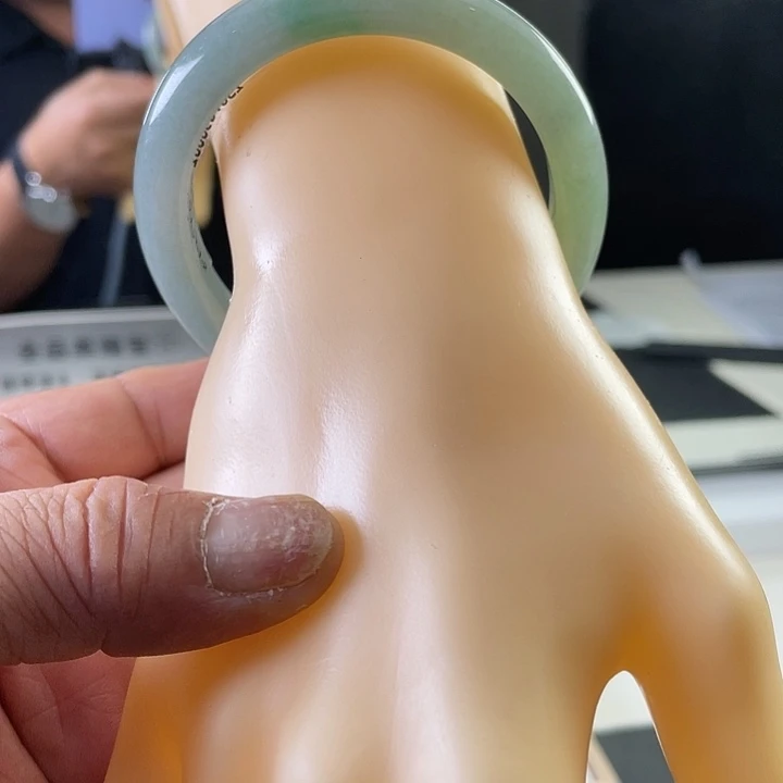 未镶嵌手镯翡翠成品
