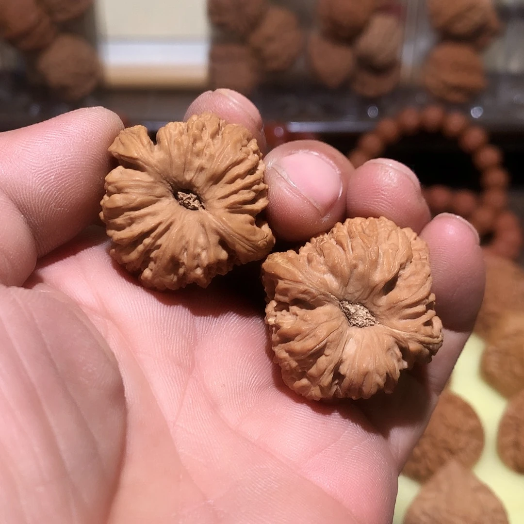 文玩核桃福利凹底丑疆