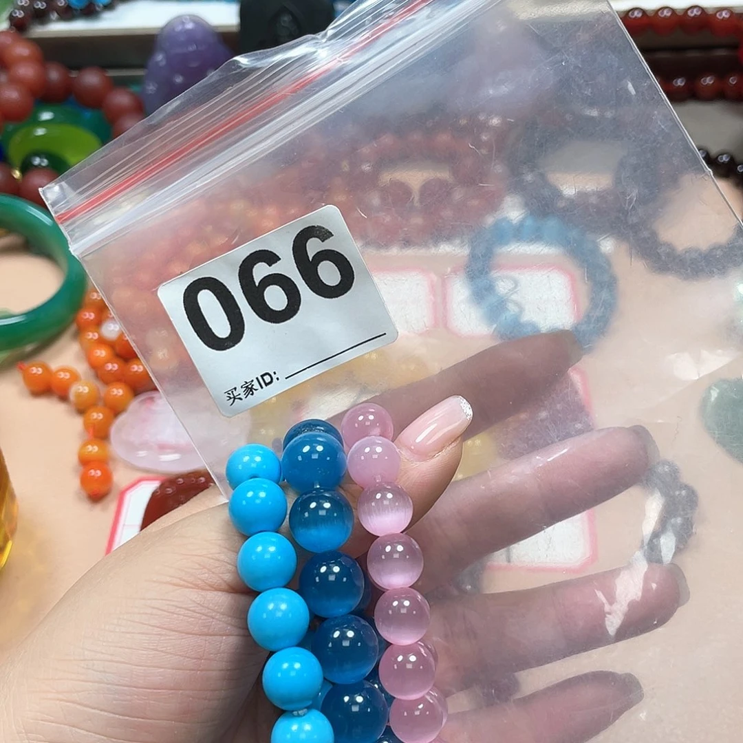 玛瑙/玉髓颈饰未镶嵌华**人