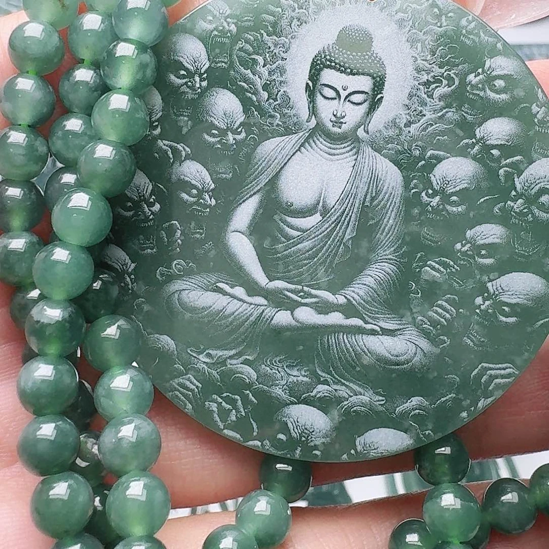 翡翠未镶嵌颈饰多样性发其一