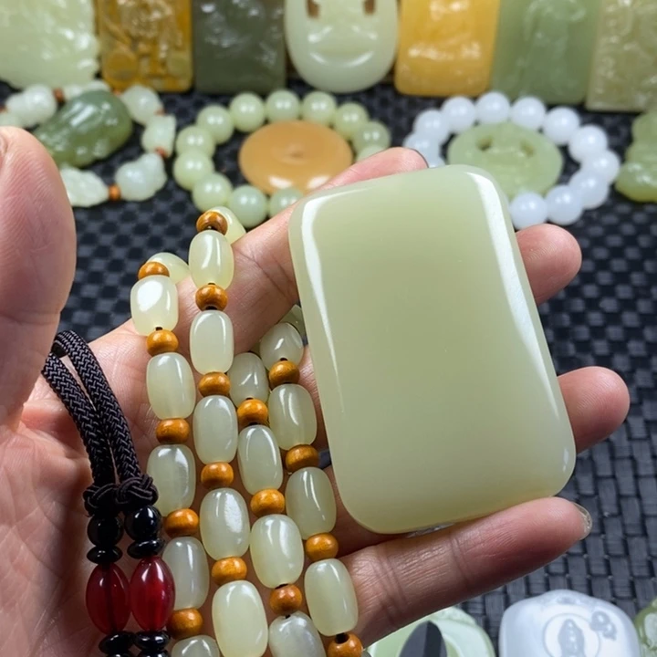 昆仑料无事牌一套