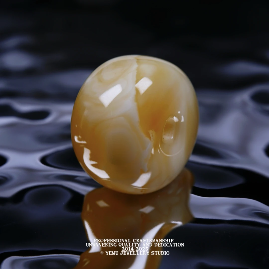 一物一拍 直径23厚16毫米浓白蜡妖溶洞甜甜圈 天然俄料琥珀蜜蜡