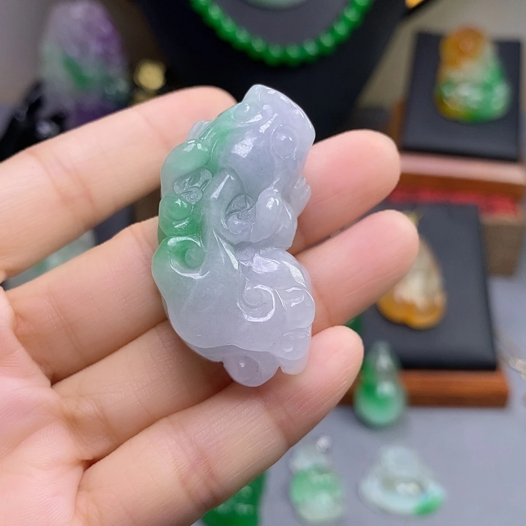 吊坠(赠链)未镶嵌翡翠