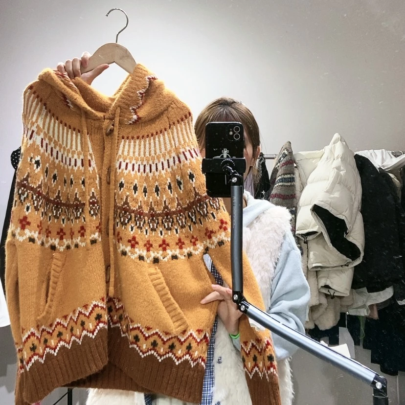 【闪购商品】橘色开衫