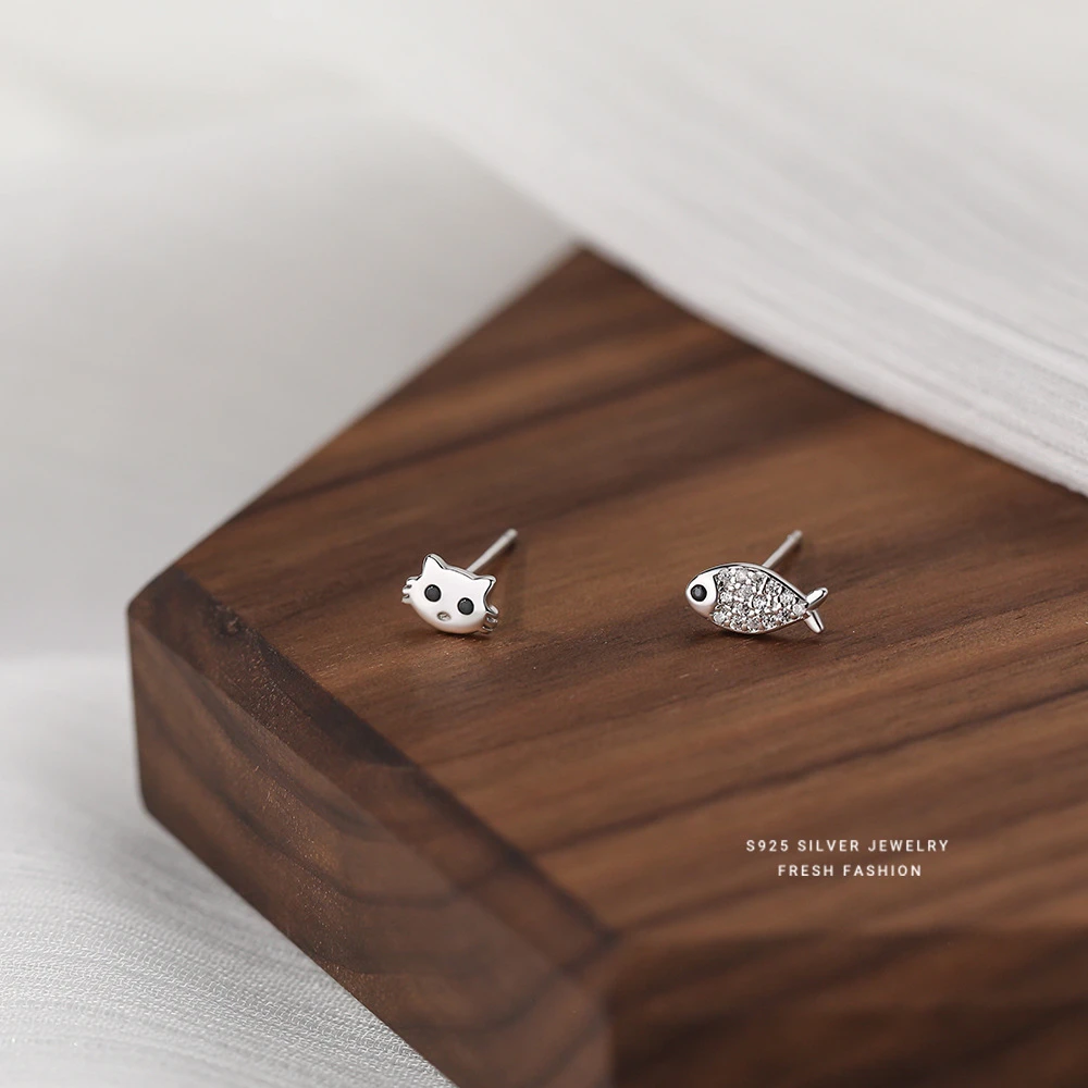 925银耳饰 纯银迷你款猫咪小鱼耳钉日韩风简约时尚不对称小众设计