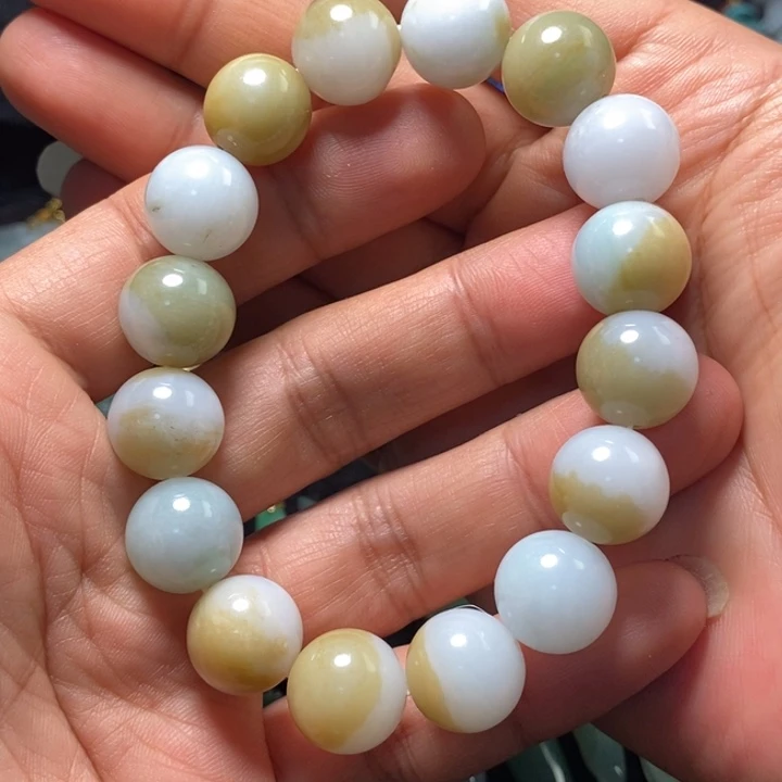 芜****翡翠未镶嵌颈饰天然缅甸翡翠A货手串