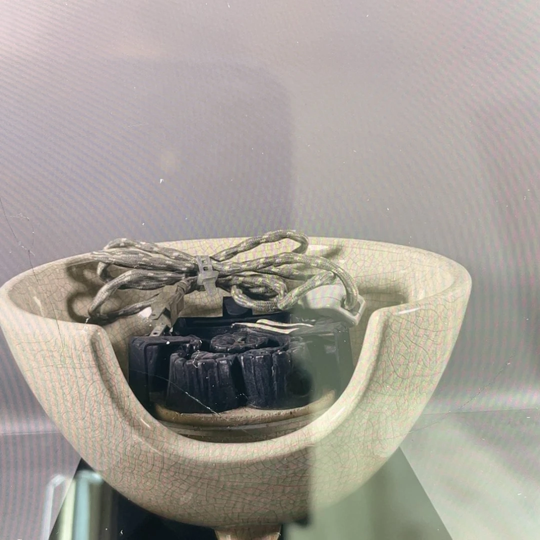 【闪购商品】李*慷-微瑕_ 回流物品，不是全新