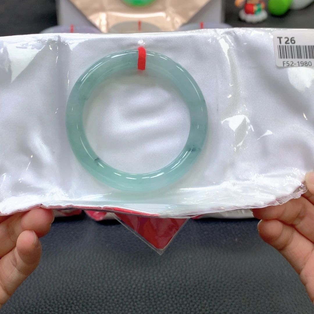 翡翠未镶嵌手镯3号