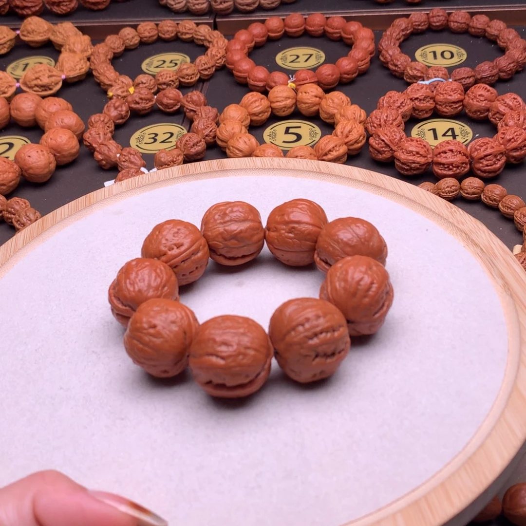 文玩核桃手串方墩