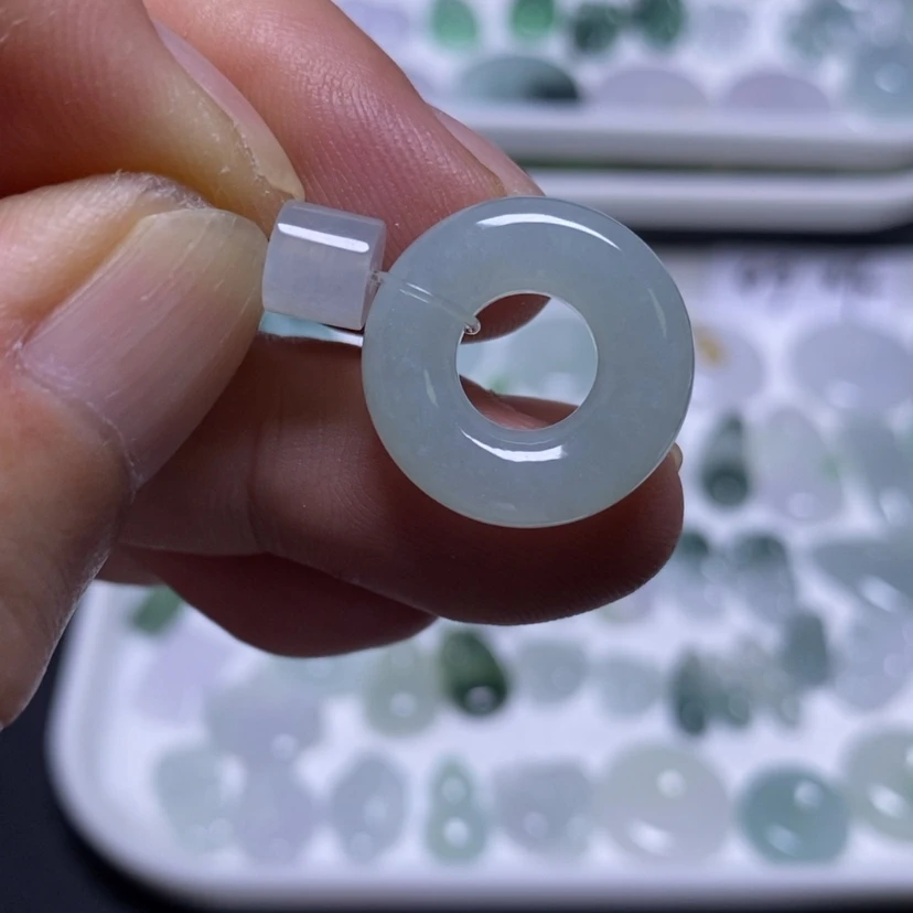 【闪购商品】吊坠(不含链)未镶嵌翡翠