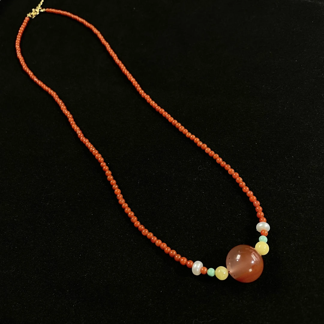 【有一点点心动】原矿南红柿子红小米链配锦鲤飘花南红锁骨链