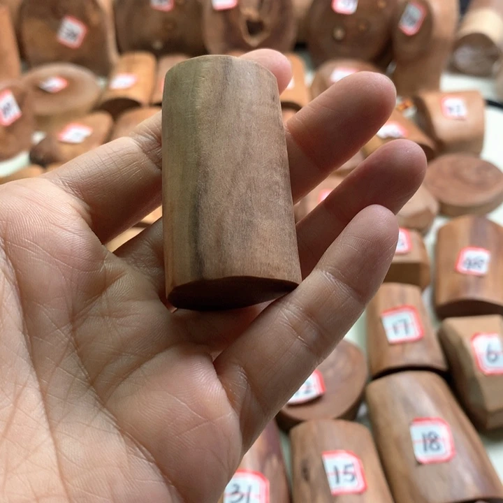檀香木吊坠唐***原老山檀香随型小手把