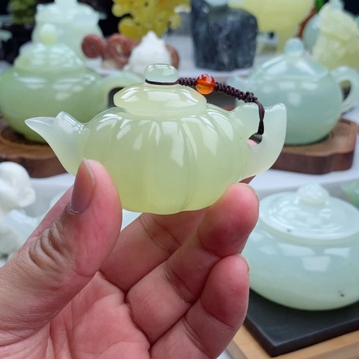 岫玉四大名玉手把件未镶嵌