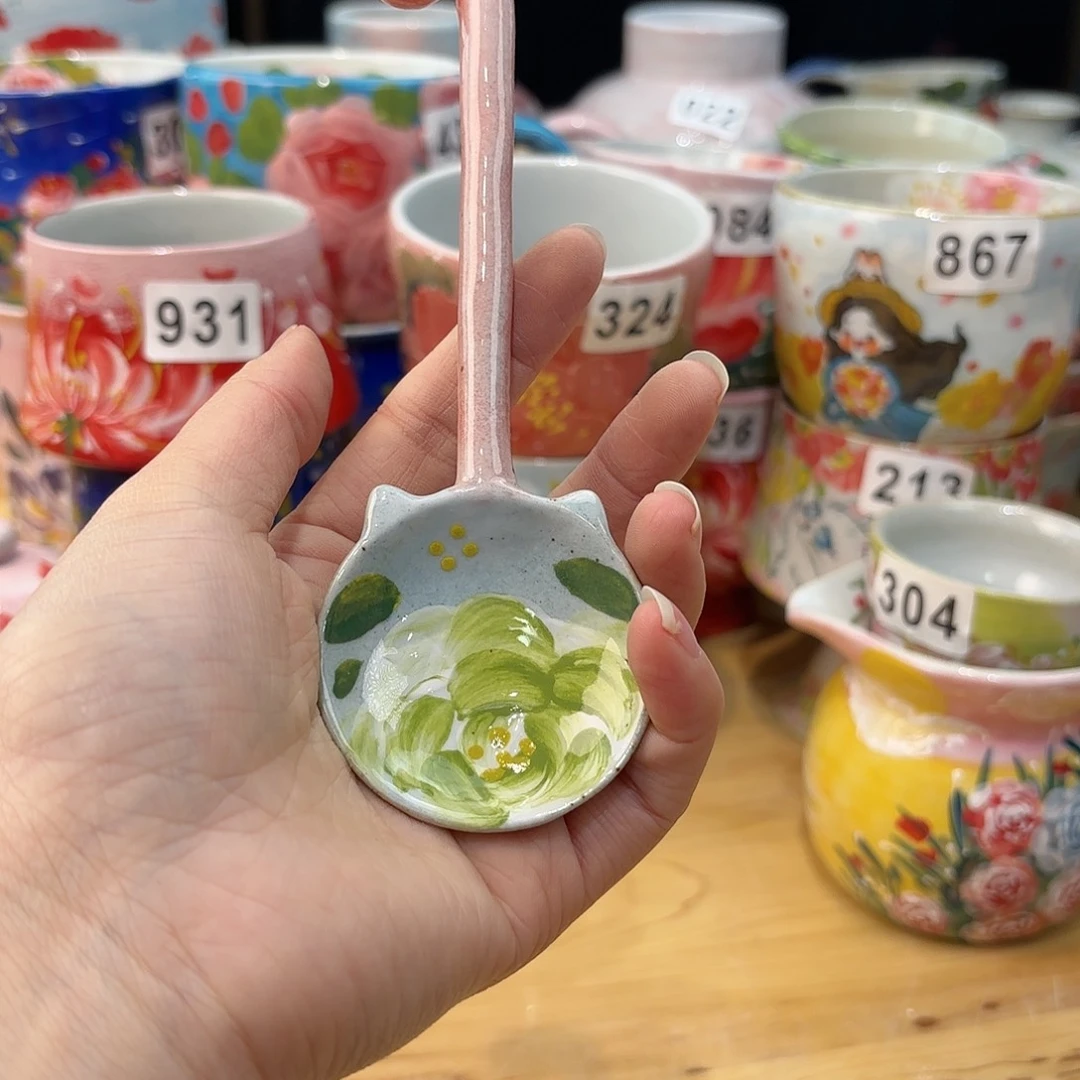 瓷片兔兔盖茨。兔兔