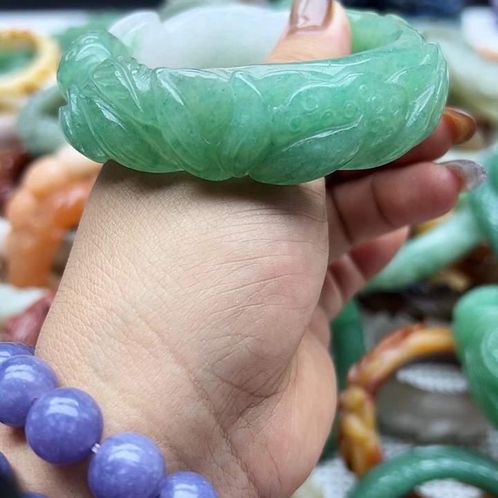 未镶嵌手镯石英岩玉夢****