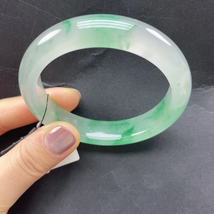 石英质玉未镶嵌手镯