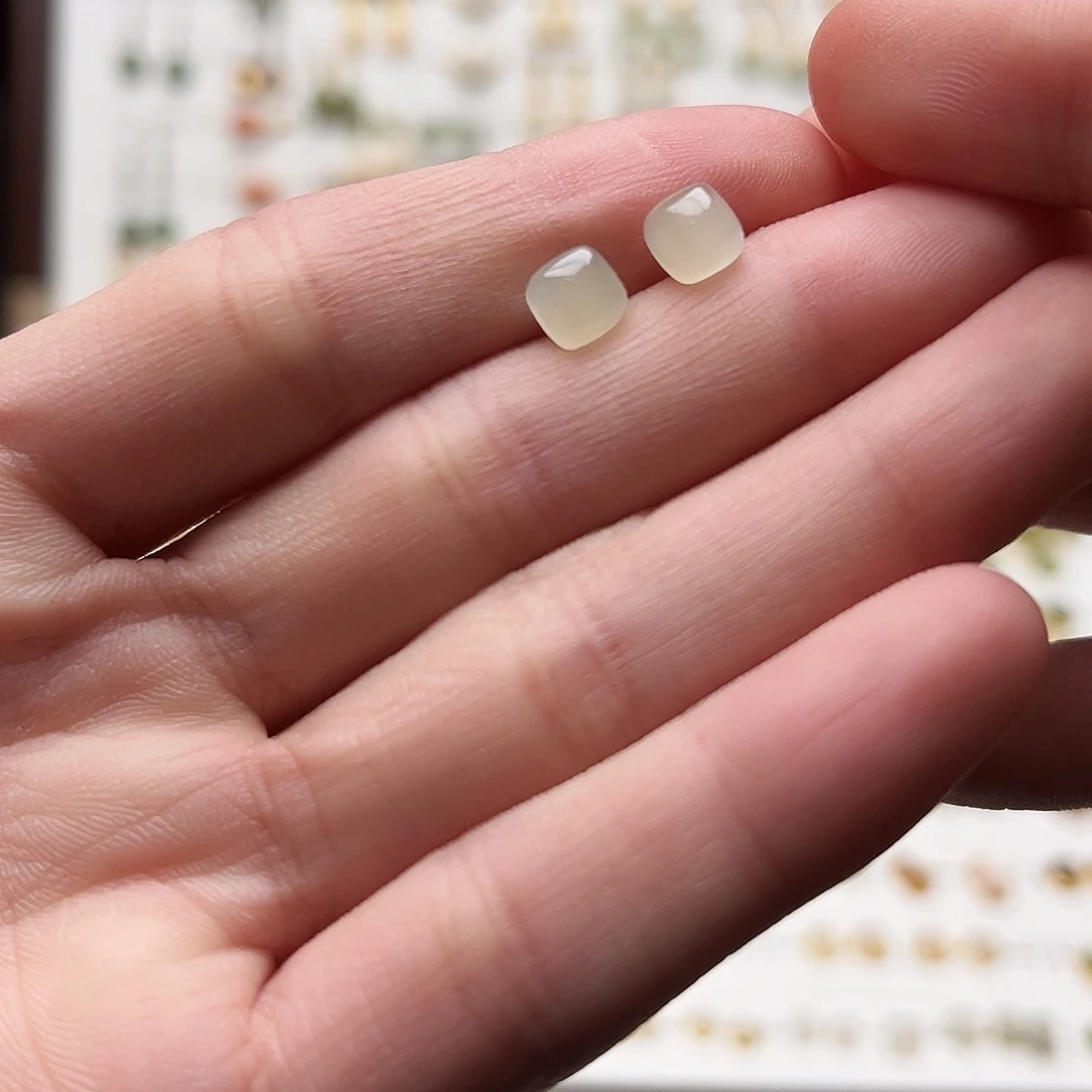 银S925镀金镶嵌和田玉耳饰