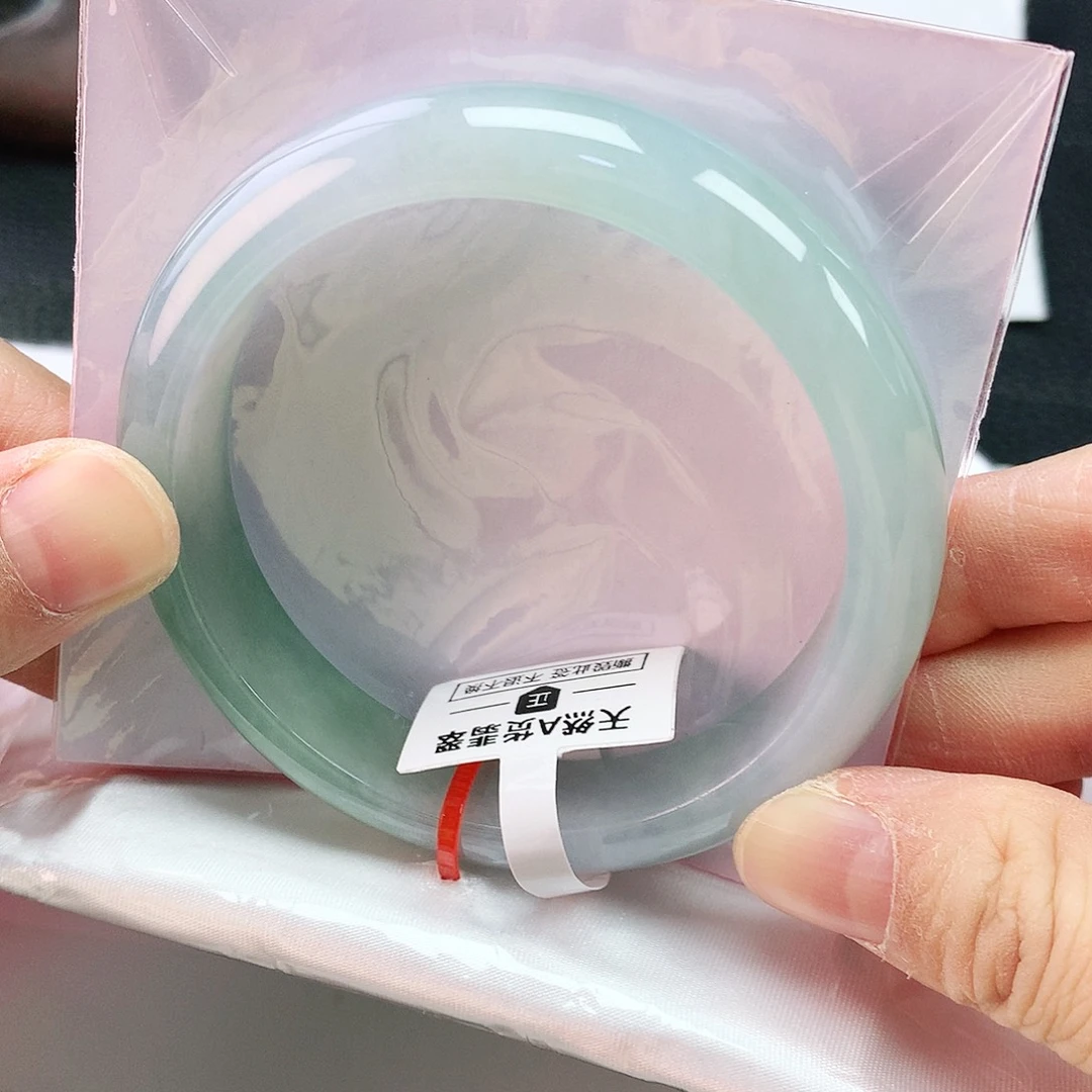 翡翠手镯未镶嵌57圈