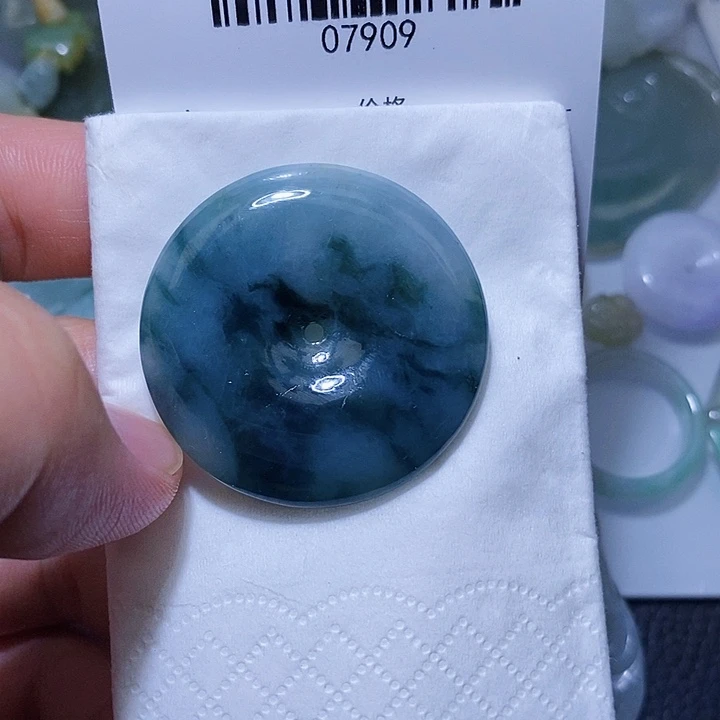 翡翠未镶嵌颈饰天光墟翡翠市场现金代购