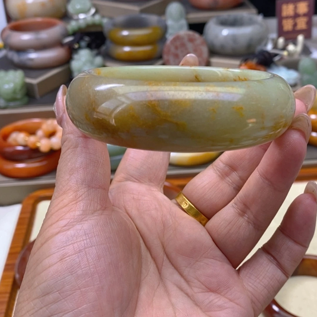 【闪购商品】未镶嵌手镯石英岩玉懒*洋
