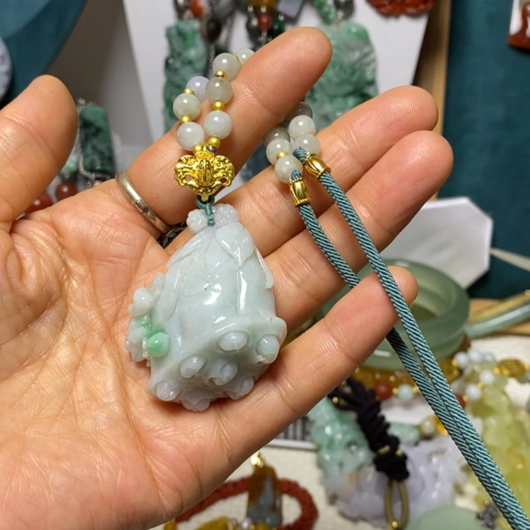 【闪购商品】翡翠吊坠(赠链)未镶嵌