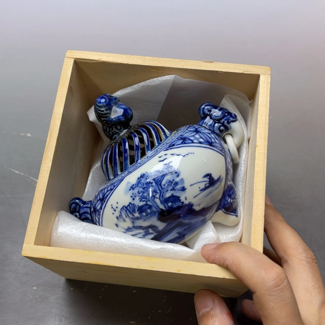 瓷片密密麻麻地铺满一层