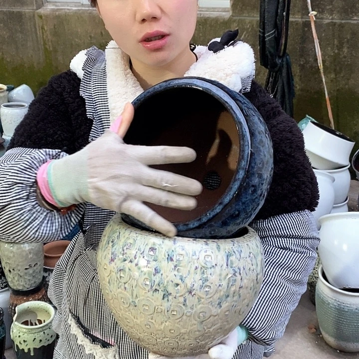 红泥花盆瑕疵口18高18