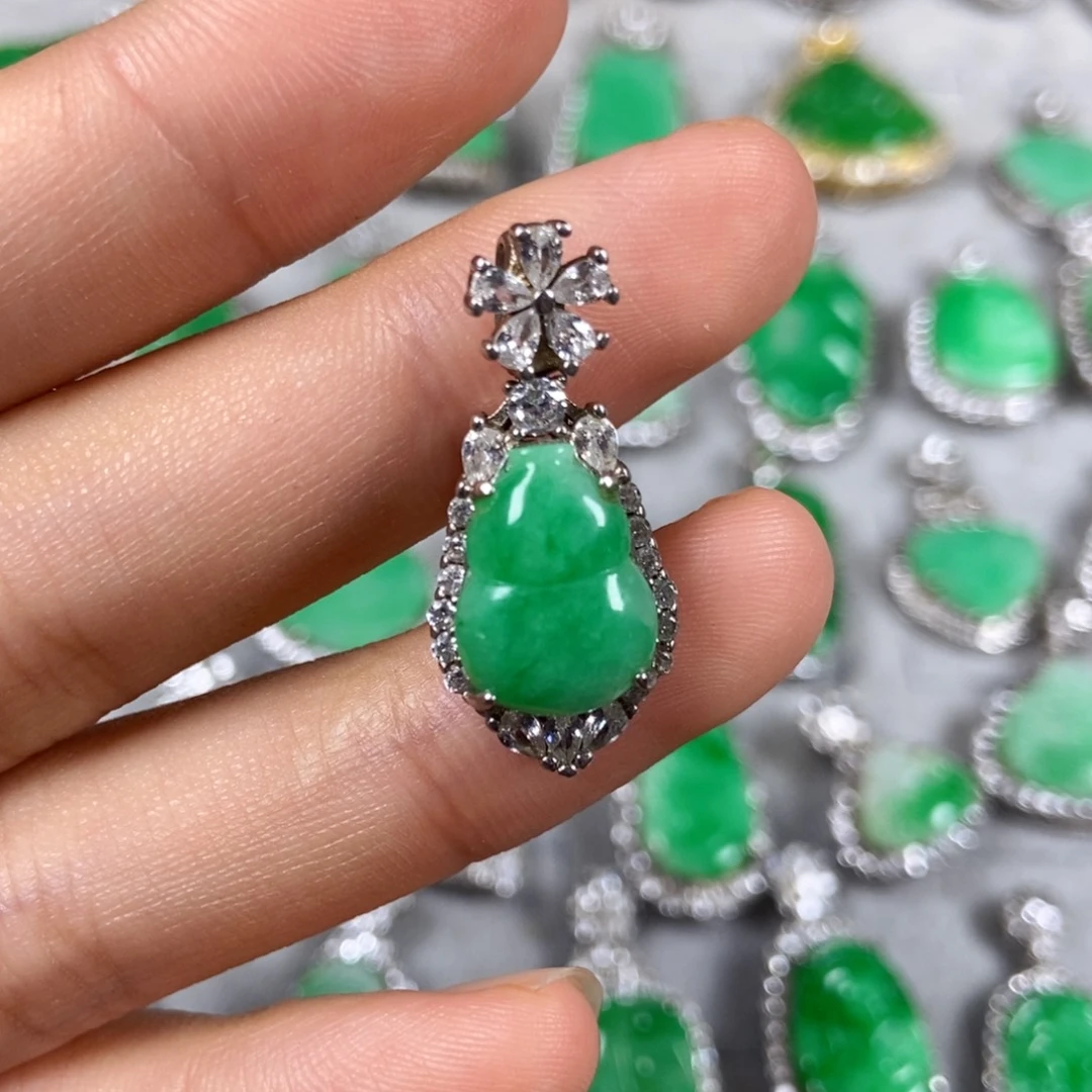 颈饰未镶嵌翡翠葫芦