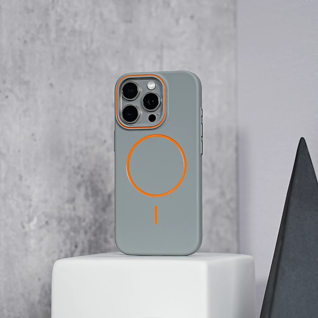 高品质细圈超薄磨砂肤感苹果手机壳磁吸手机壳高级感