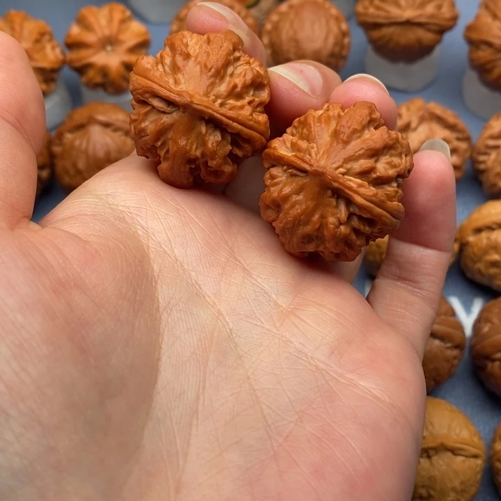 文玩核桃把件肉龙