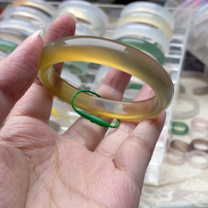 玛瑙/玉髓未镶嵌手镯53圈口