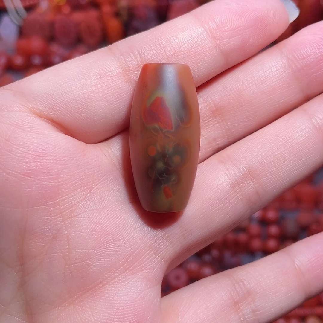 南红玛瑙配饰未镶嵌