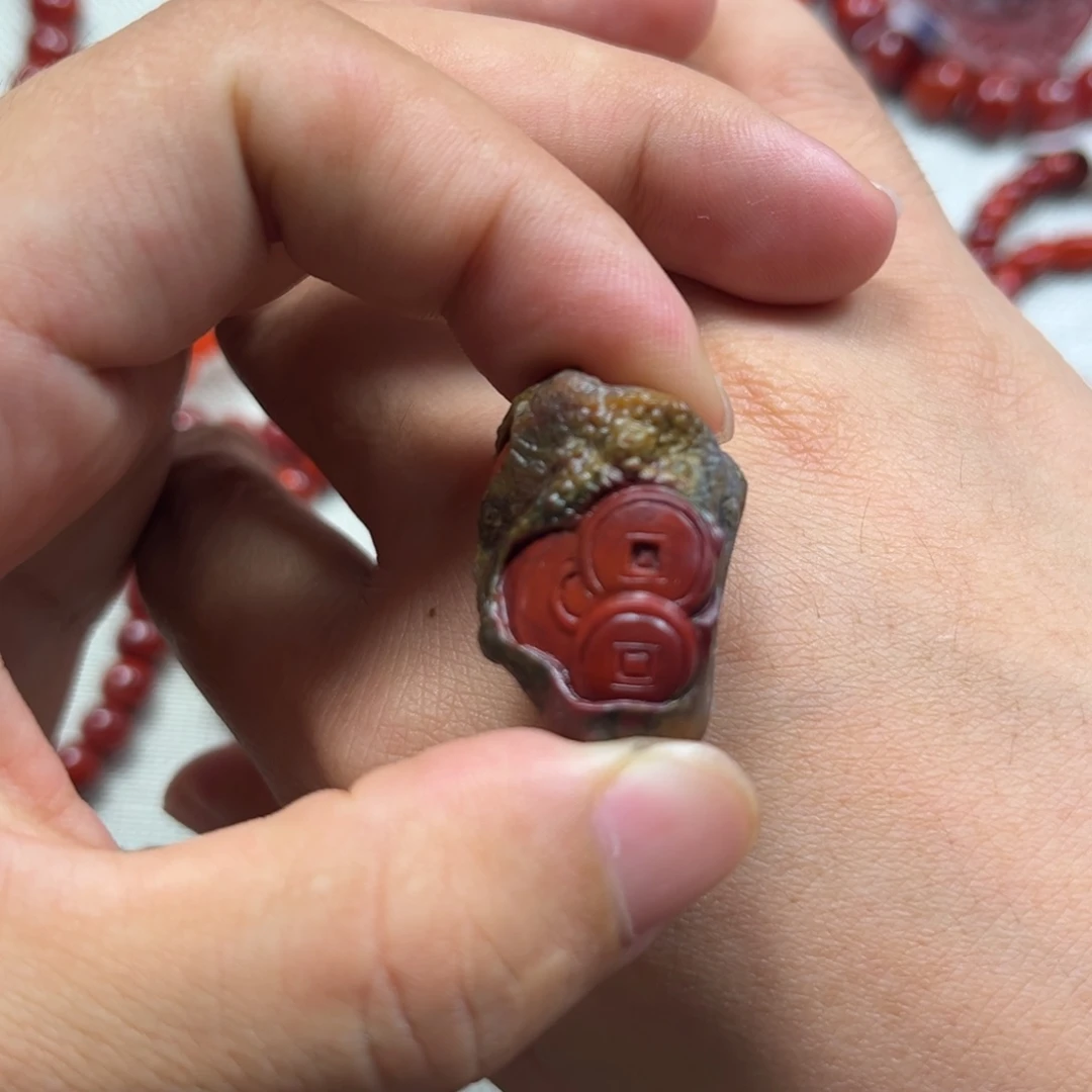 南红玛瑙雕刻件未镶嵌