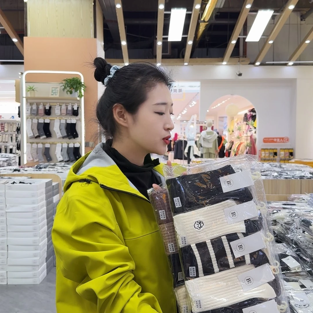 棉百纳女羊绒双针4包。