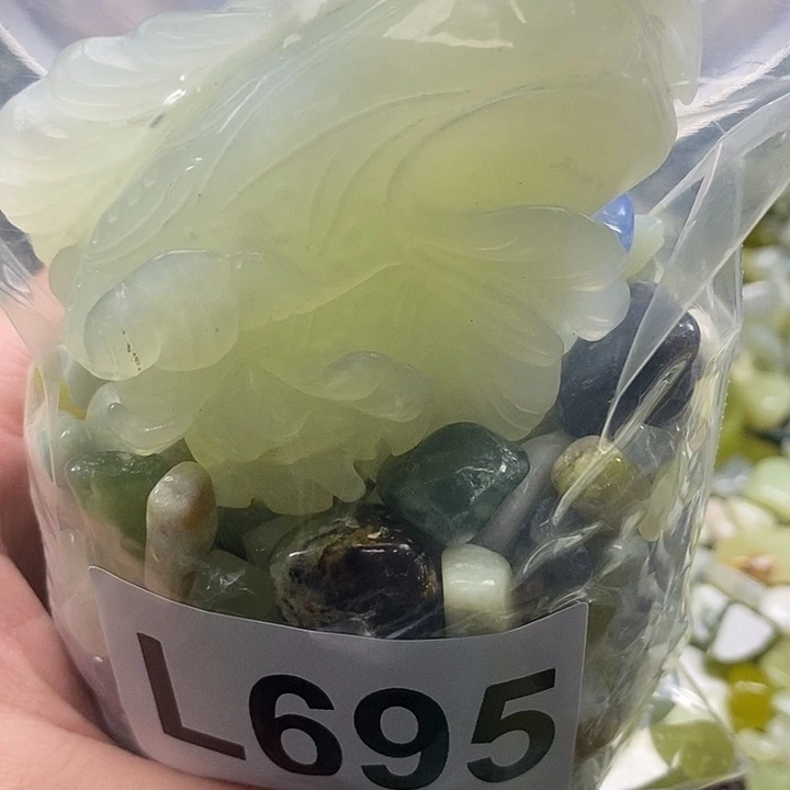 岫玉鱼缸石未镶嵌