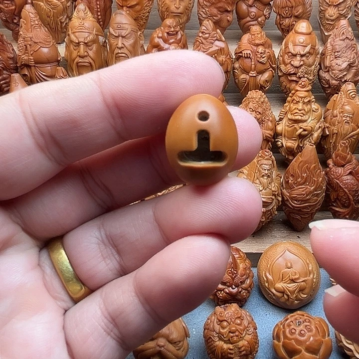 橄榄核吊坠17无相佛