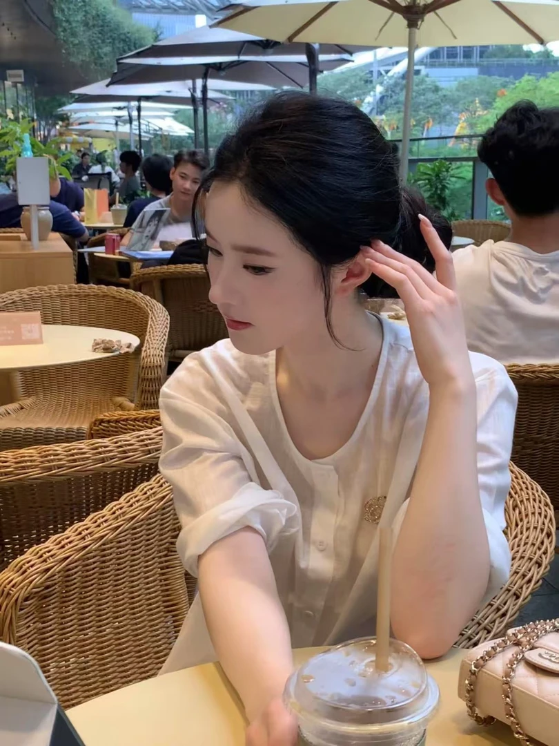 新中式薄款圆领衬衫女2025年夏季轻国风休闲减龄舒适透气防晒衬衣