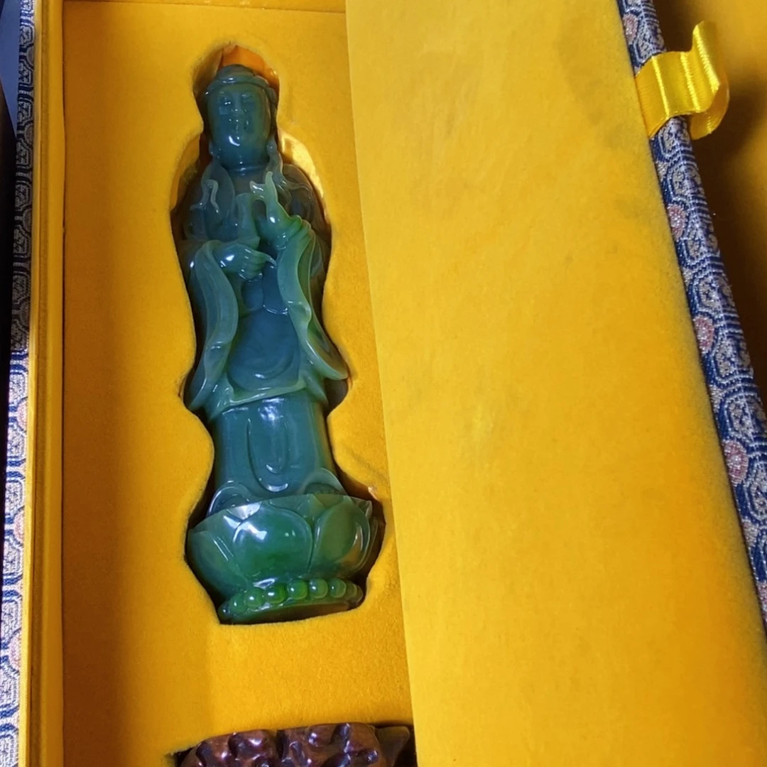 未镶嵌和田玉摆件