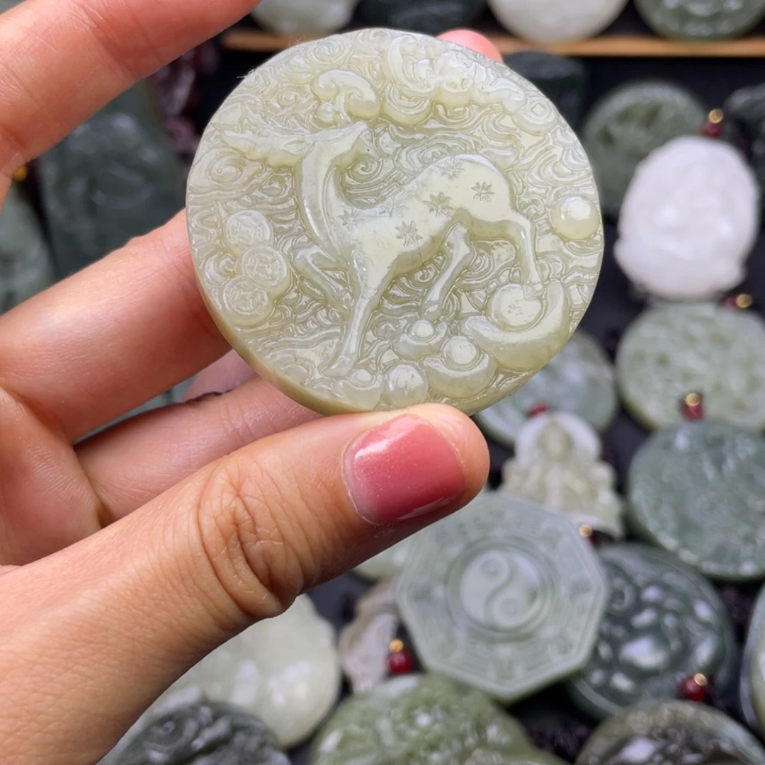 和田玉颈饰未镶嵌