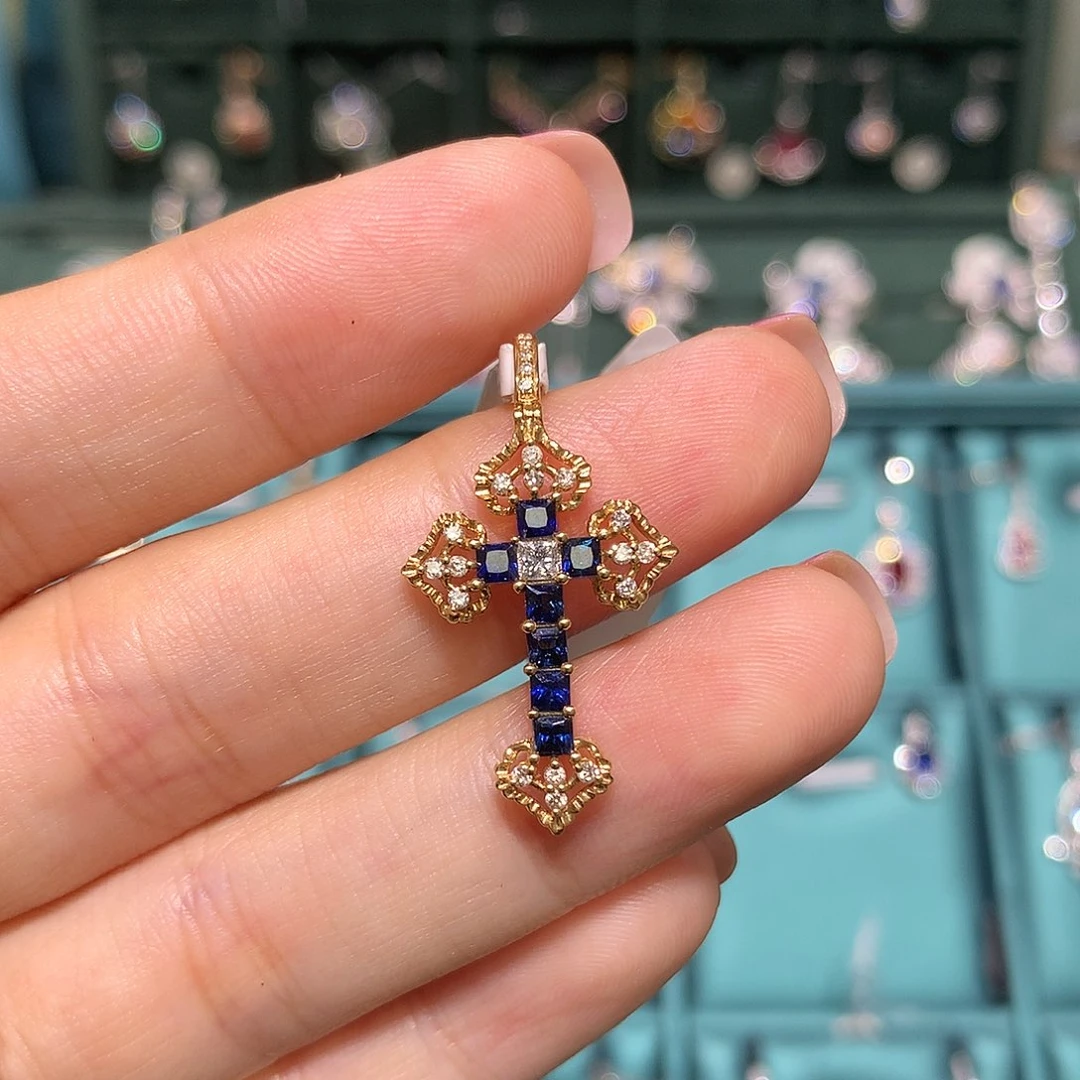 吊坠(不含链)蓝宝石18K金镶嵌