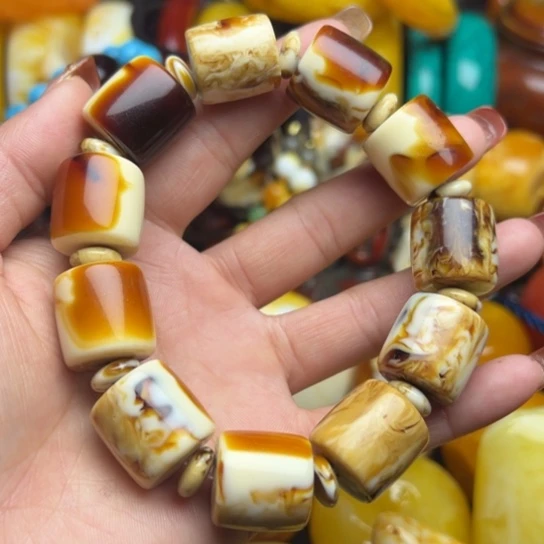 琥珀手串未镶嵌蜜蜡